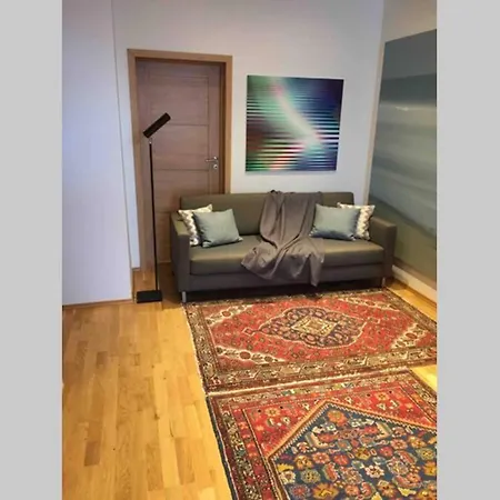 Apartman Huge Loft In Heart Of